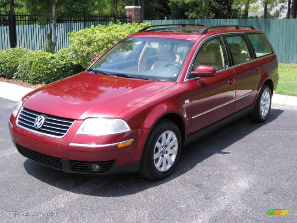 Colorado Red Pearl Volkswagen Passat