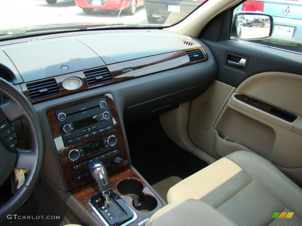 2009 Taurus Limited - Sangria Red Metallic / Camel photo #19