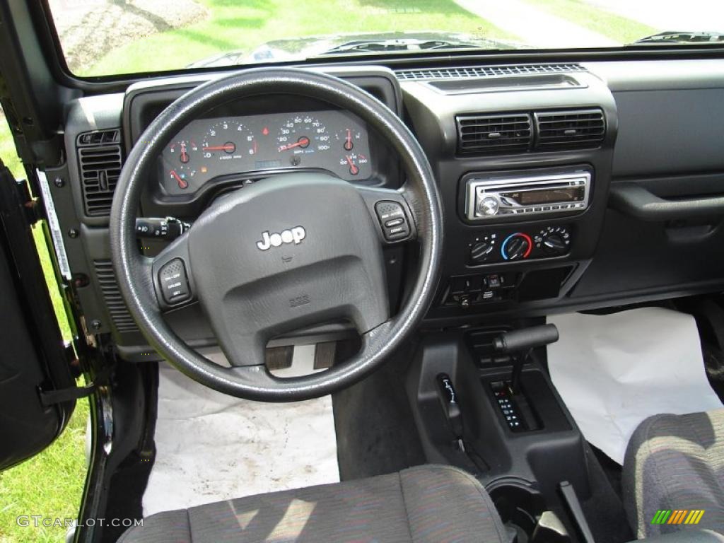 2004 Wrangler Unlimited 4x4 - Black / Dark Slate Gray photo #17