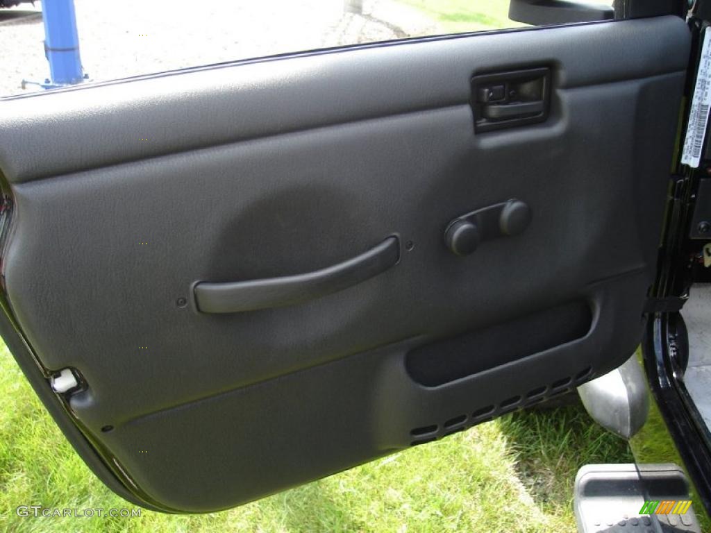 2004 Wrangler Unlimited 4x4 - Black / Dark Slate Gray photo #19