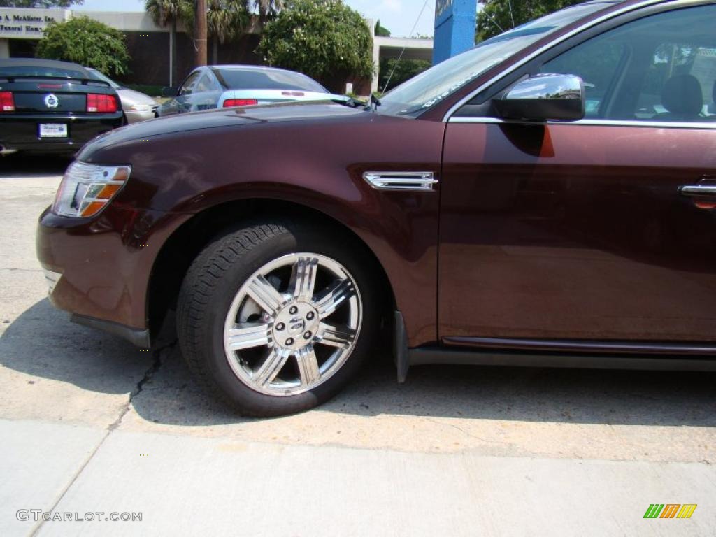 2009 Taurus Limited - Sangria Red Metallic / Camel photo #32