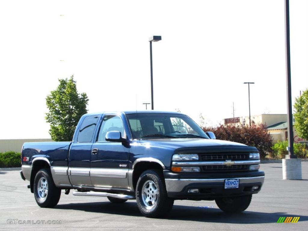 1999 Silverado 1500 LS Extended Cab 4x4 - Indigo Blue Metallic / Medium Gray photo #2