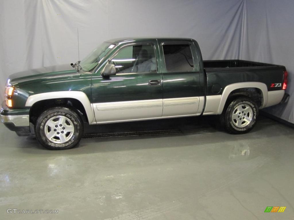 2006 Silverado 1500 Z71 Extended Cab 4x4 - Dark Green Metallic / Dark Charcoal photo #2