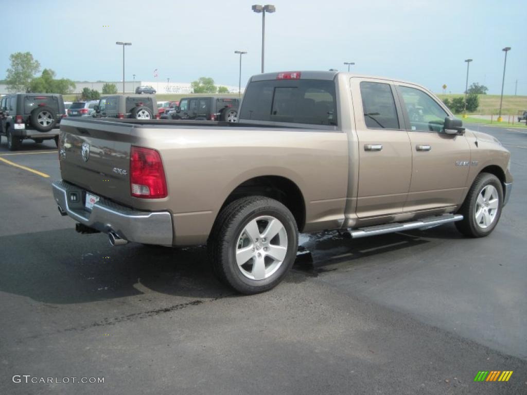 2010 Ram 1500 Big Horn Quad Cab 4x4 - Austin Tan Pearl / Dark Slate/Medium Graystone photo #4