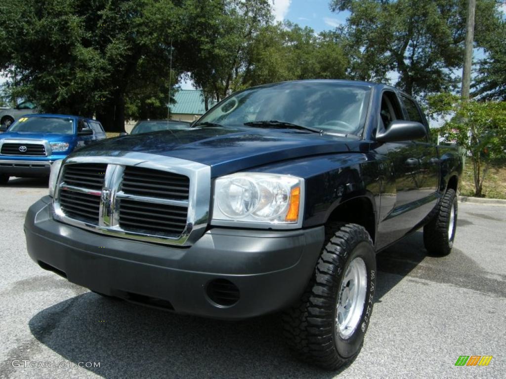 2005 Dakota ST Quad Cab - Patriot Blue Pearl / Medium Slate Gray photo #1