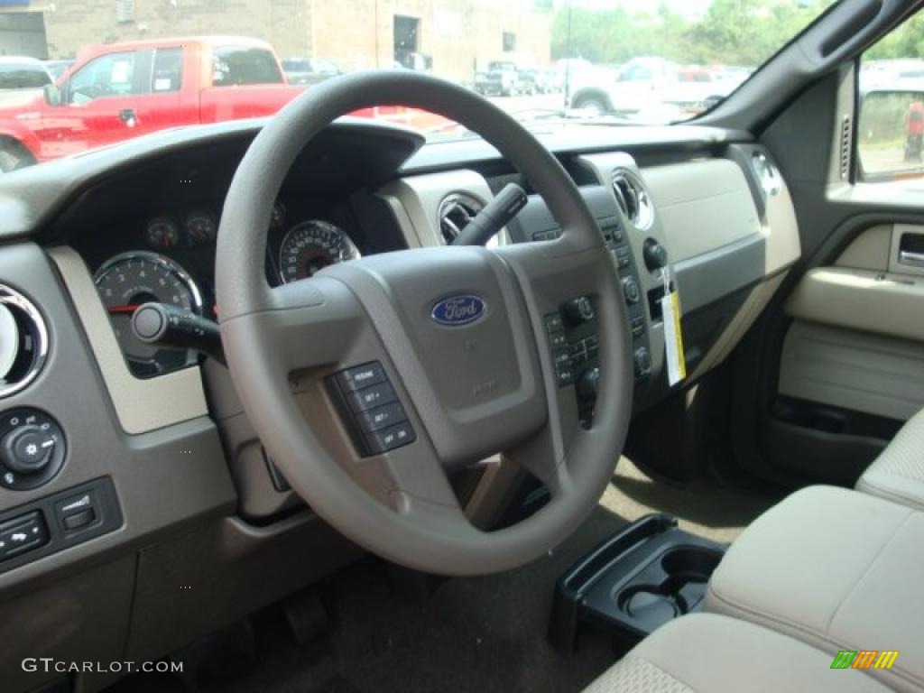 2010 F150 XLT SuperCab 4x4 - Red Candy Metallic / Medium Stone photo #16