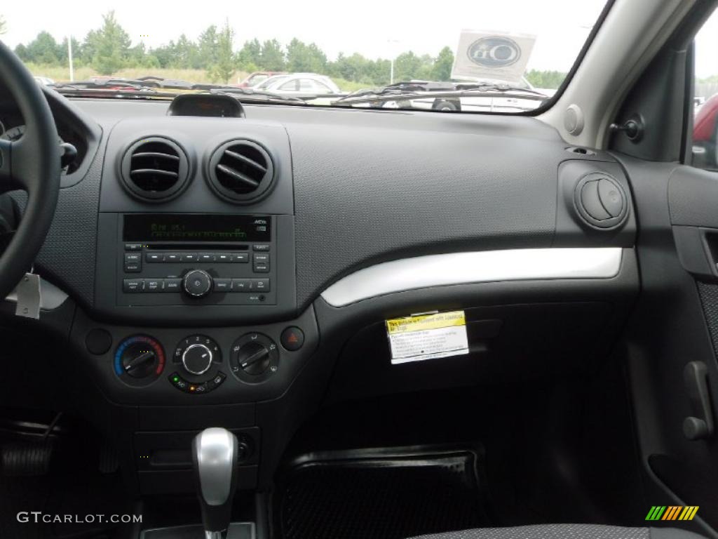 2010 Aveo LT Sedan - Sport Red / Charcoal photo #16