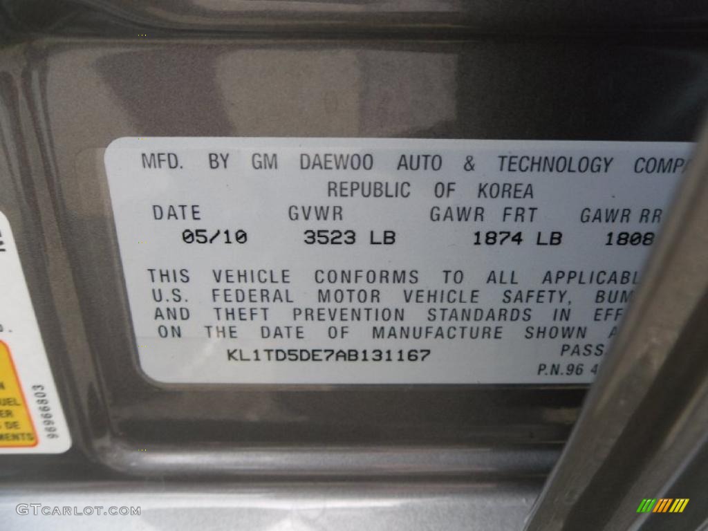 2010 Aveo LT Sedan - Medium Gray / Charcoal photo #6