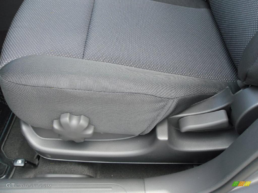 2010 Aveo LT Sedan - Medium Gray / Charcoal photo #8