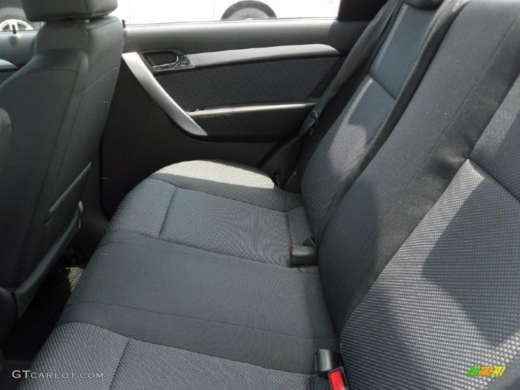 2010 Aveo LT Sedan - Medium Gray / Charcoal photo #14