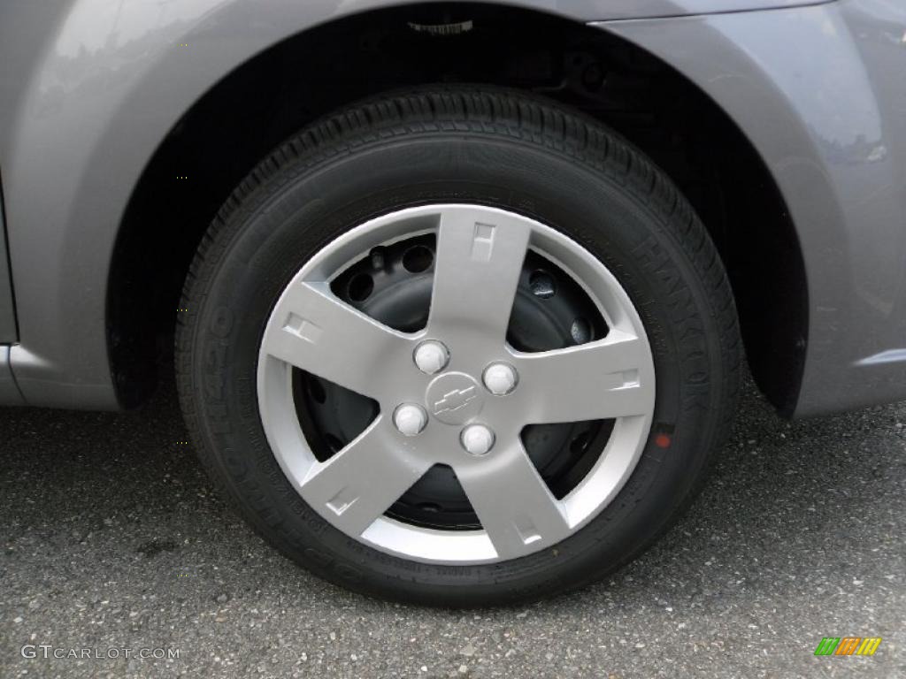 2010 Aveo LT Sedan - Medium Gray / Charcoal photo #23