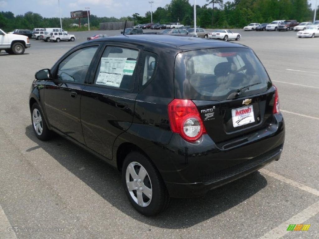 2010 Aveo Aveo5 LT - Black Granite / Charcoal photo #2