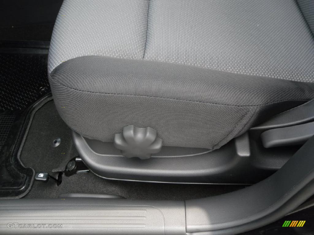 2010 Aveo Aveo5 LT - Black Granite / Charcoal photo #8