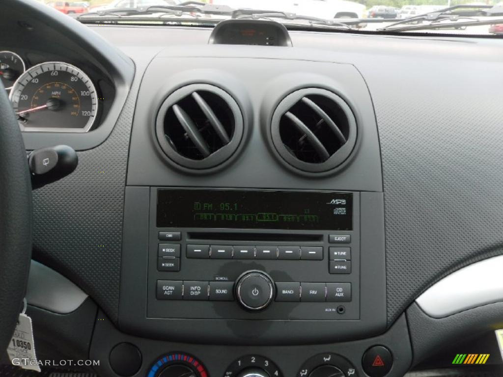 2010 Aveo Aveo5 LT - Black Granite / Charcoal photo #13
