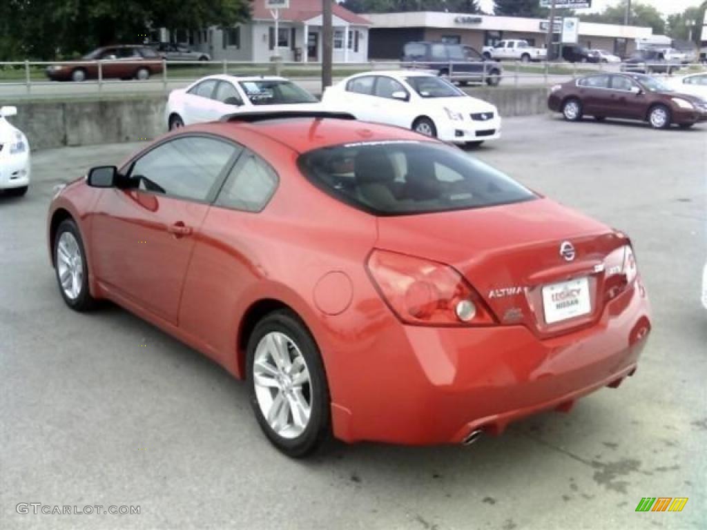 2010 Altima 2.5 S Coupe - Red Alert / Charcoal photo #4