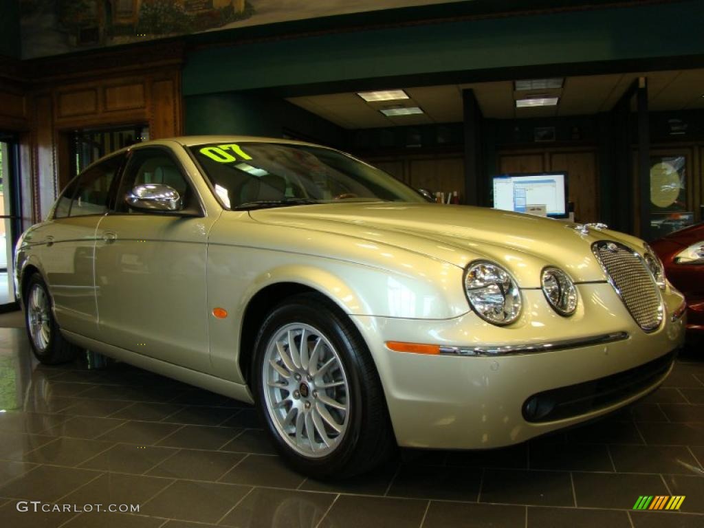 Winter Gold Metallic Jaguar S-Type