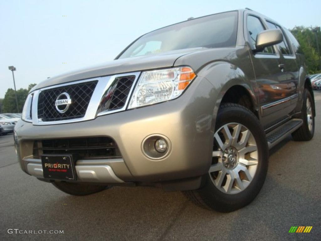 2008 Pathfinder LE V8 - Desert Stone / Cafe Latte photo #1