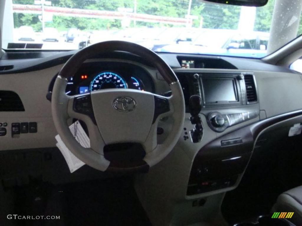 2011 Sienna Limited AWD - Salsa Red Pearl / Bisque photo #11