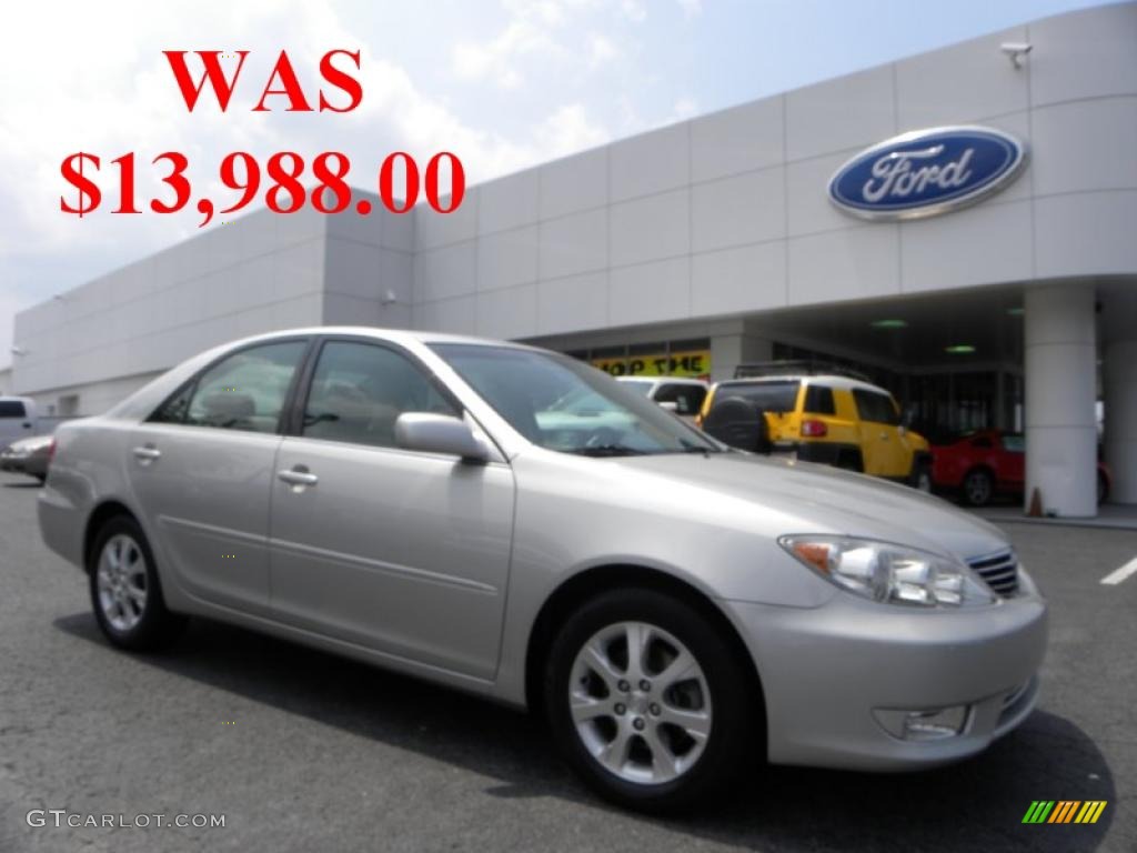 2005 Camry XLE V6 - Lunar Mist Metallic / Gray photo #1
