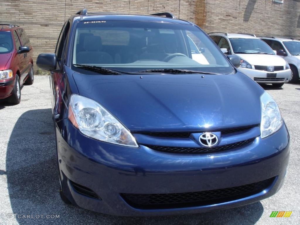 2006 Sienna LE - Nautical Blue Metallic / Stone Gray photo #2