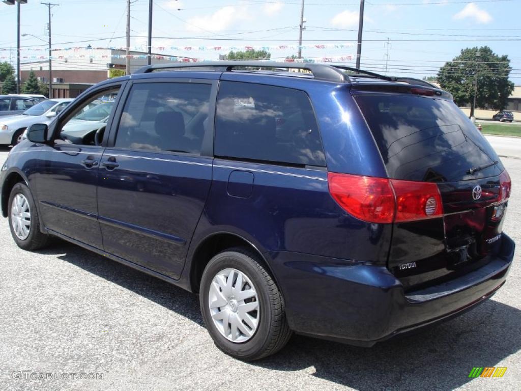 2006 Sienna LE - Nautical Blue Metallic / Stone Gray photo #5