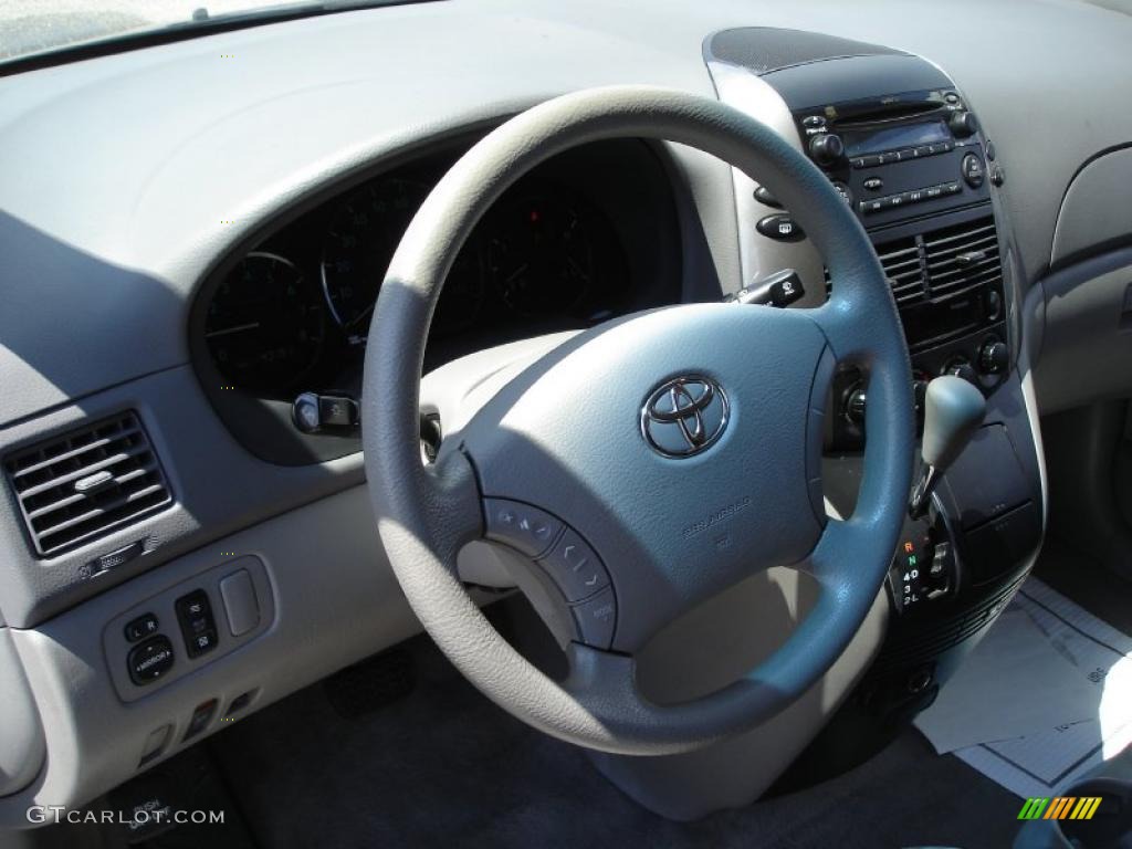 2006 Sienna LE - Nautical Blue Metallic / Stone Gray photo #10