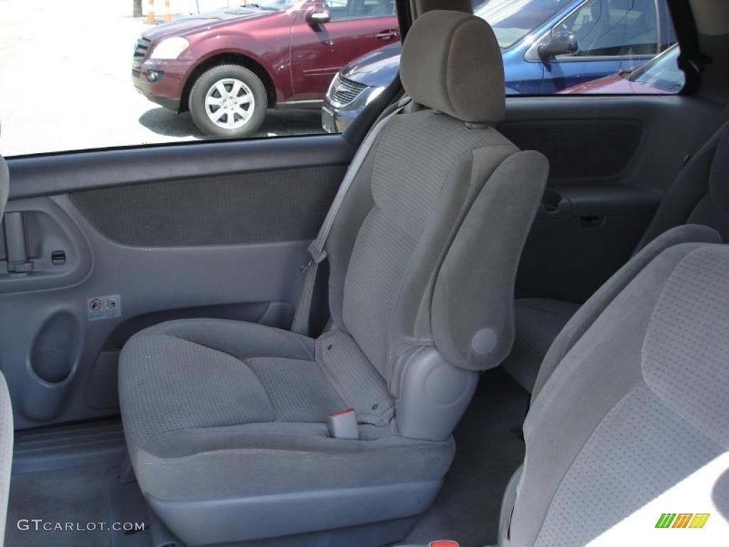 2006 Sienna LE - Nautical Blue Metallic / Stone Gray photo #12