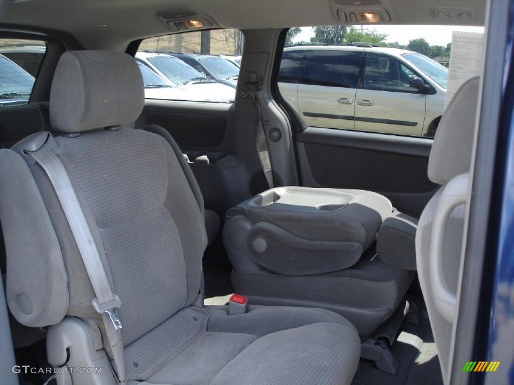 2006 Sienna LE - Nautical Blue Metallic / Stone Gray photo #30