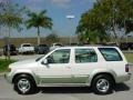 Arctic White Pearl Metallic - QX4 4x4 Photo No. 7