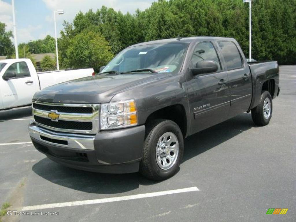 2010 Silverado 1500 LS Crew Cab - Taupe Gray Metallic / Dark Titanium photo #4