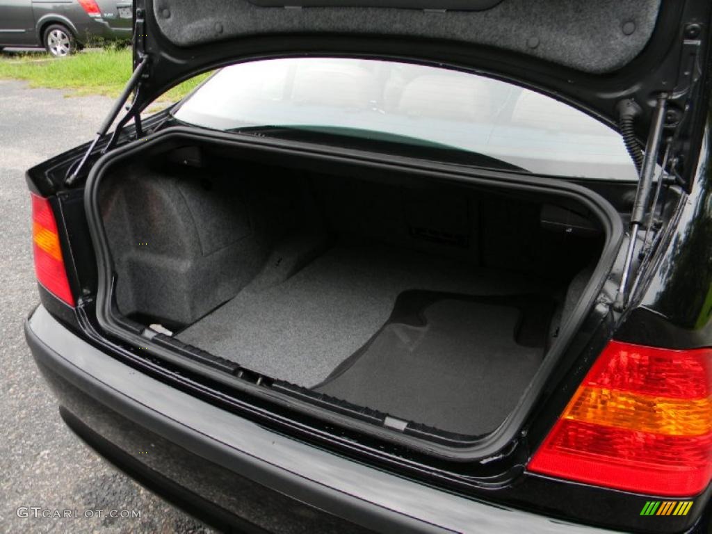 2004 3 Series 325xi Sedan - Jet Black / Natural Brown photo #19