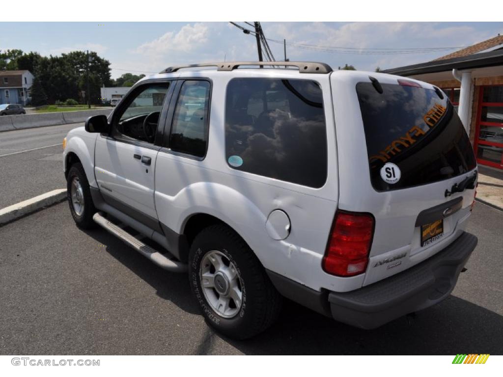 2001 Explorer Sport 4x4 - Oxford White / Dark Graphite photo #2