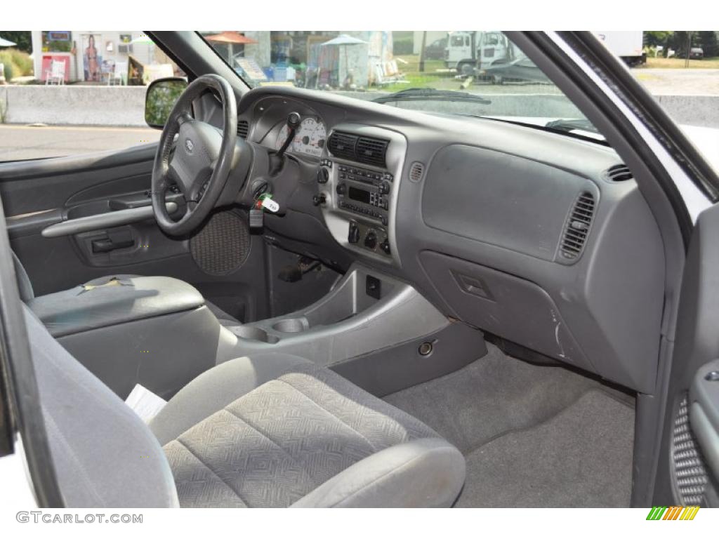 2001 Explorer Sport 4x4 - Oxford White / Dark Graphite photo #8