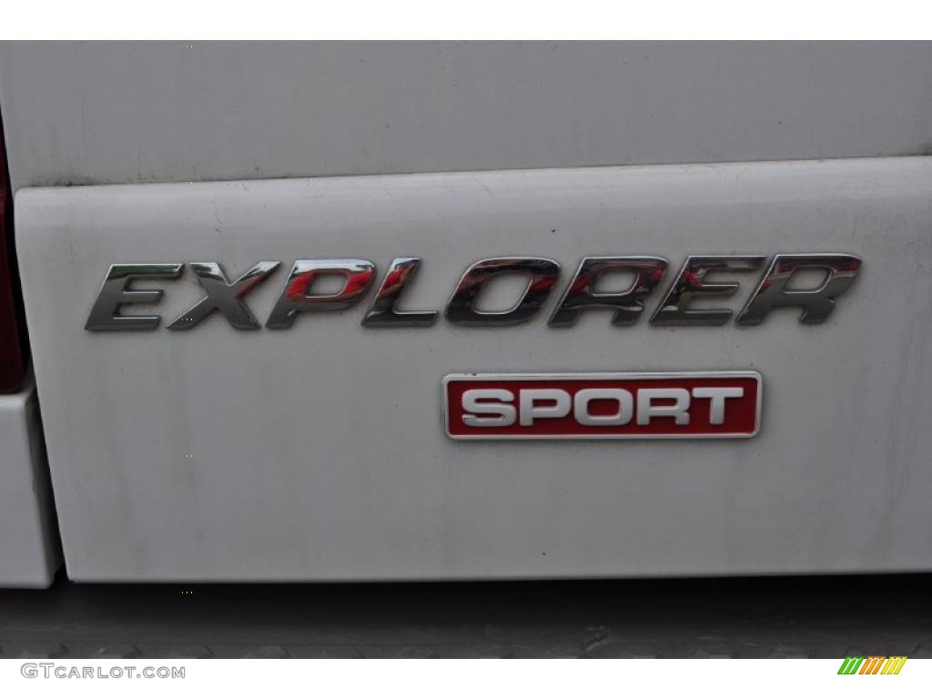 2001 Explorer Sport 4x4 - Oxford White / Dark Graphite photo #25