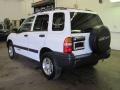 White - Tracker 4WD Hard Top Photo No. 14