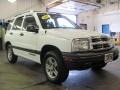 White - Tracker 4WD Hard Top Photo No. 17