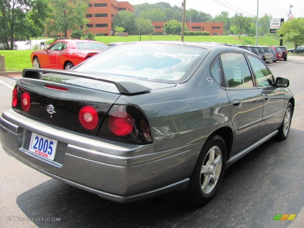 2005 Impala LS - Medium Gray Metallic / Medium Gray photo #2