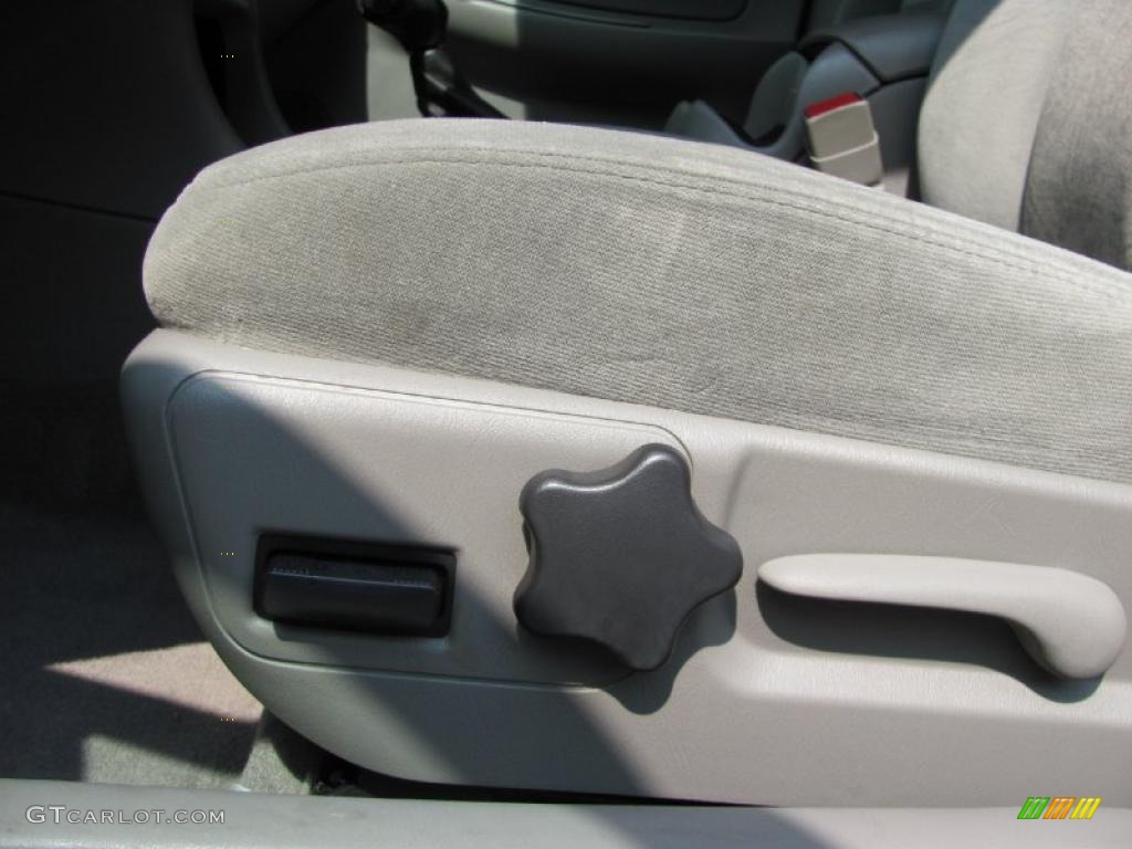2005 Impala LS - Medium Gray Metallic / Medium Gray photo #9