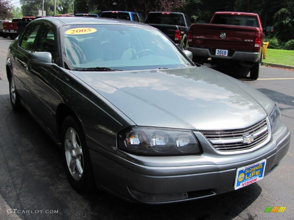 2005 Impala LS - Medium Gray Metallic / Medium Gray photo #18