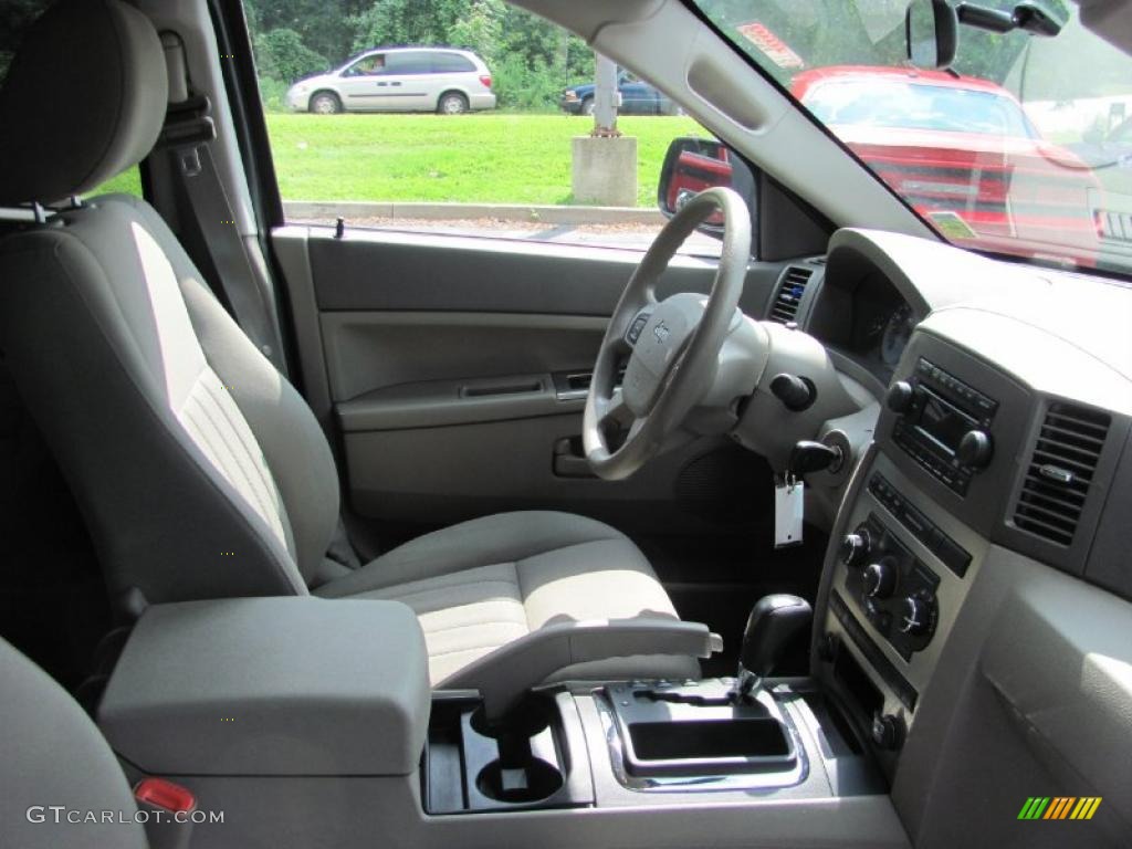 2005 Grand Cherokee Laredo 4x4 - Black / Khaki photo #7