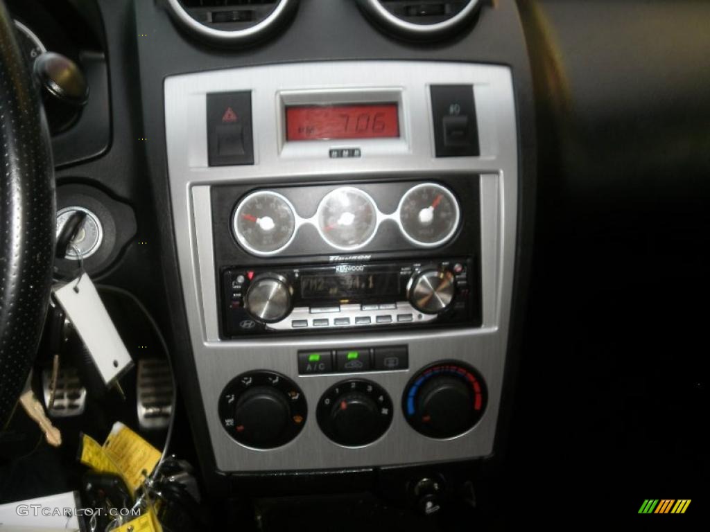 2006 Tiburon SE - Electric Red / Black/Red photo #8