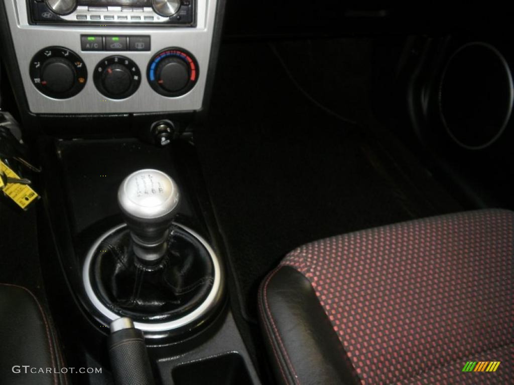 2006 Tiburon SE - Electric Red / Black/Red photo #9