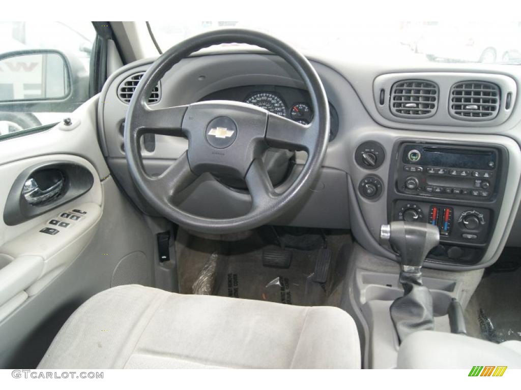 2006 TrailBlazer LS 4x4 - Dark Gray Metallic / Light Gray photo #6