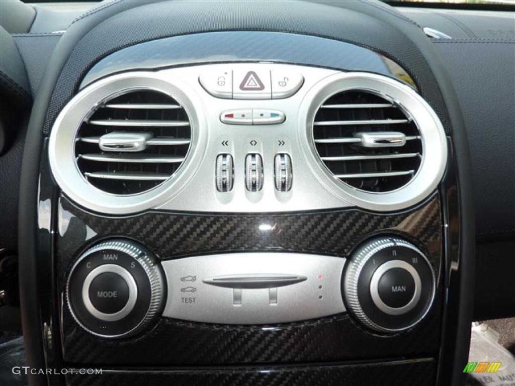 2009 Mercedes-Benz SLR McLaren Roadster Controls Photo #34321566