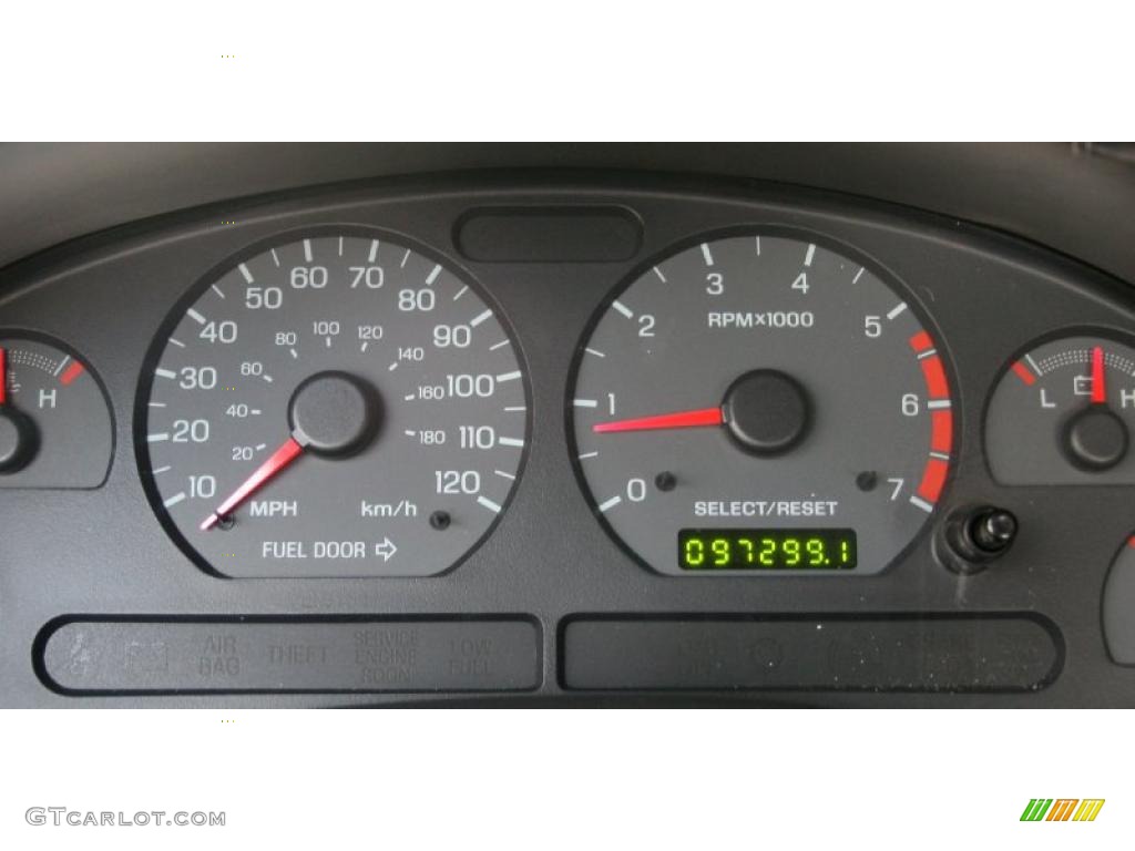 2002 Mustang V6 Coupe - Mineral Grey Metallic / Dark Charcoal photo #22