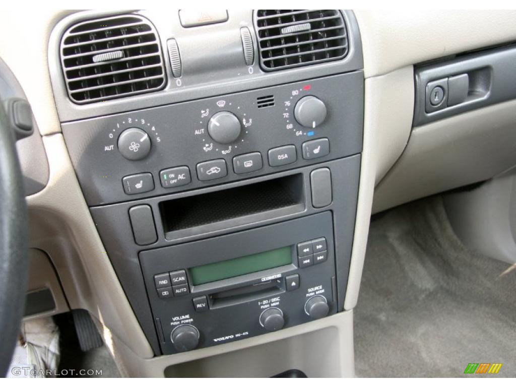 2002 V40  - Torch Red Metallic / Taupe/Light Taupe photo #22