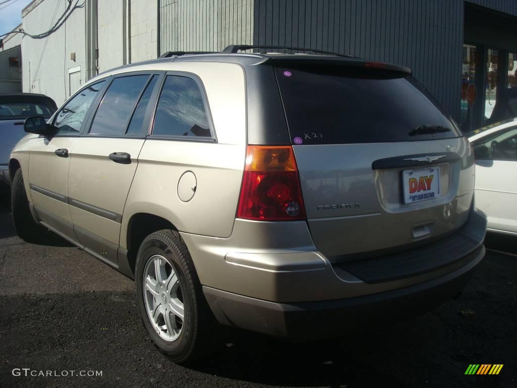 2005 Pacifica  - Linen Gold Metallic Pearl / Light Taupe photo #2