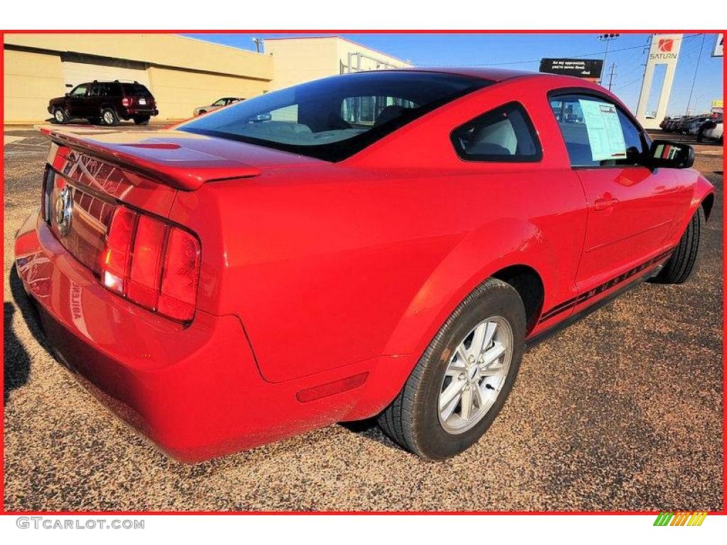 2008 Mustang V6 Deluxe Coupe - Dark Candy Apple Red / Dark Charcoal photo #5