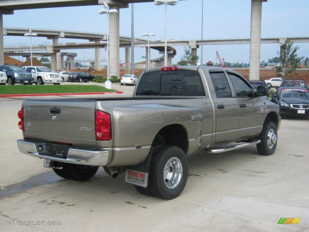 2008 Ram 3500 Lone Star Quad Cab 4x4 Dually - Light Khaki Metallic / Khaki photo #5