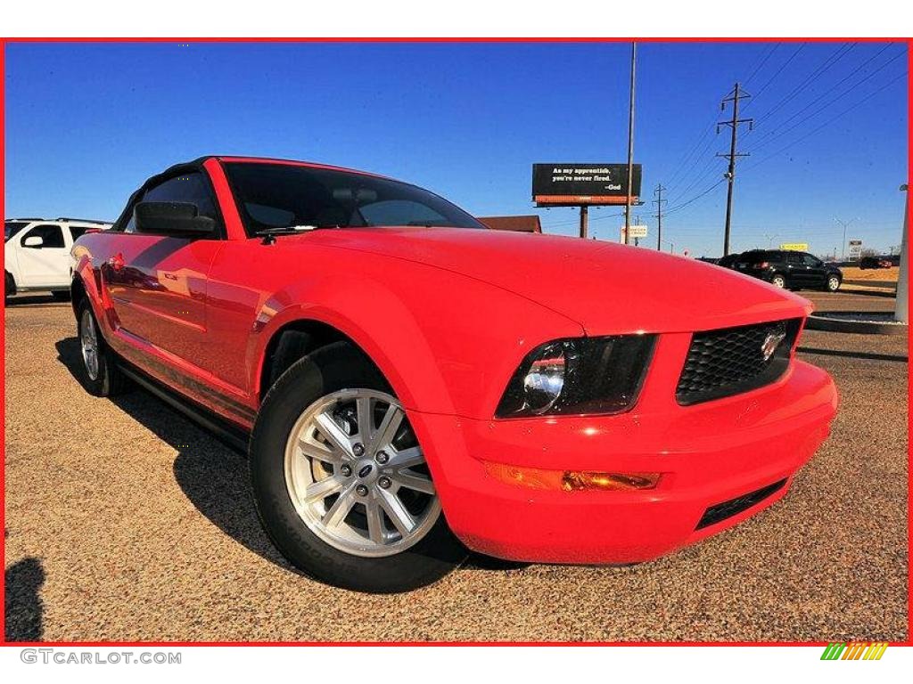2008 Mustang V6 Deluxe Convertible - Torch Red / Light Graphite photo #7